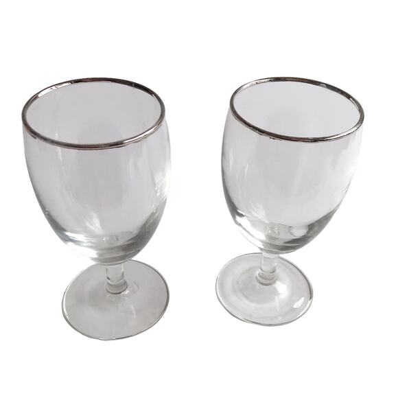 Footed Water Glasses Set of 2 Goblets Silver Rimmed Clear Stemmed Drinking Glass - Picture 5 of 8